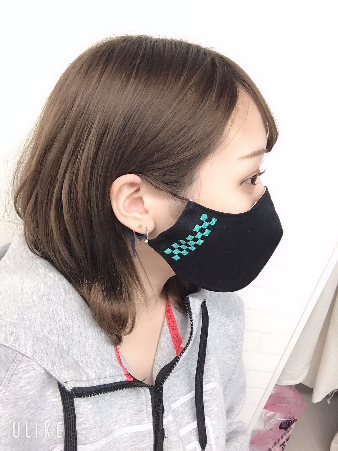 オリジナルマスク 布製 黒×白 刺繍入り 緑チェック
