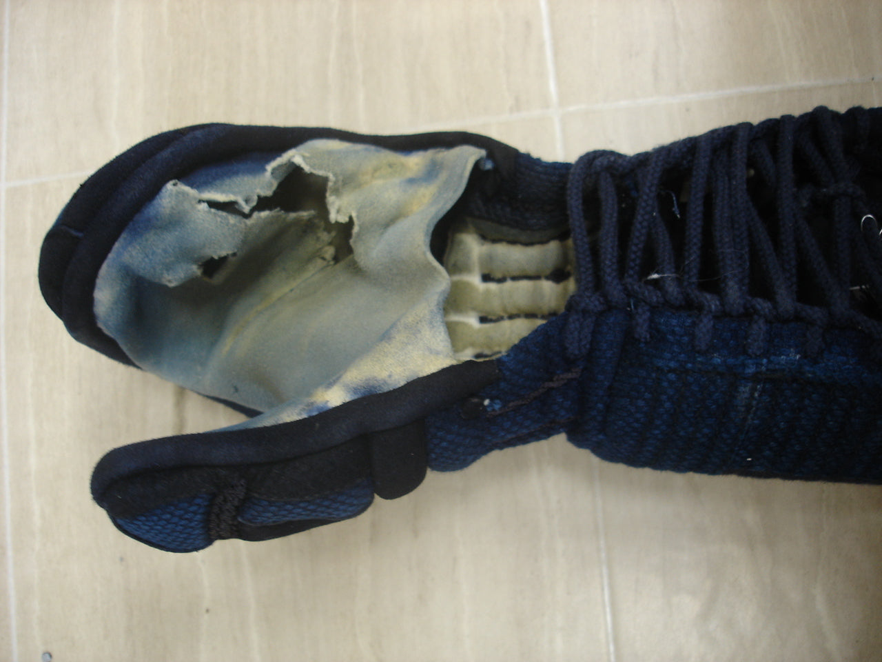 小手手の内白皮張替